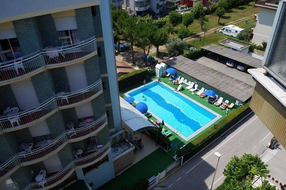 Hotel Boston Alba Adriatica Zewnętrze zdjęcie