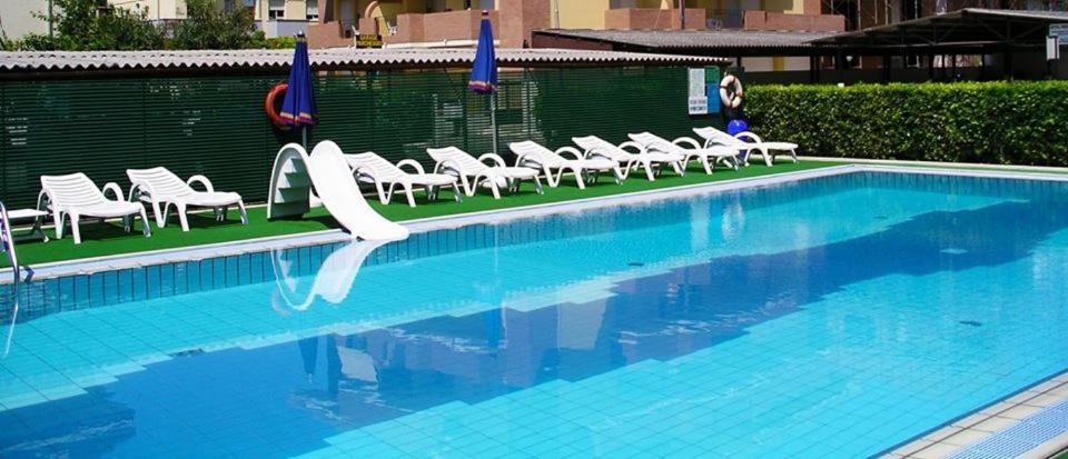 Hotel Boston Alba Adriatica Zewnętrze zdjęcie