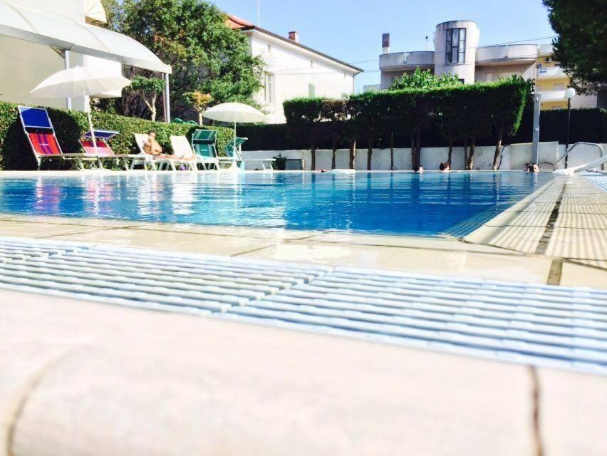 Hotel Boston Alba Adriatica Zewnętrze zdjęcie