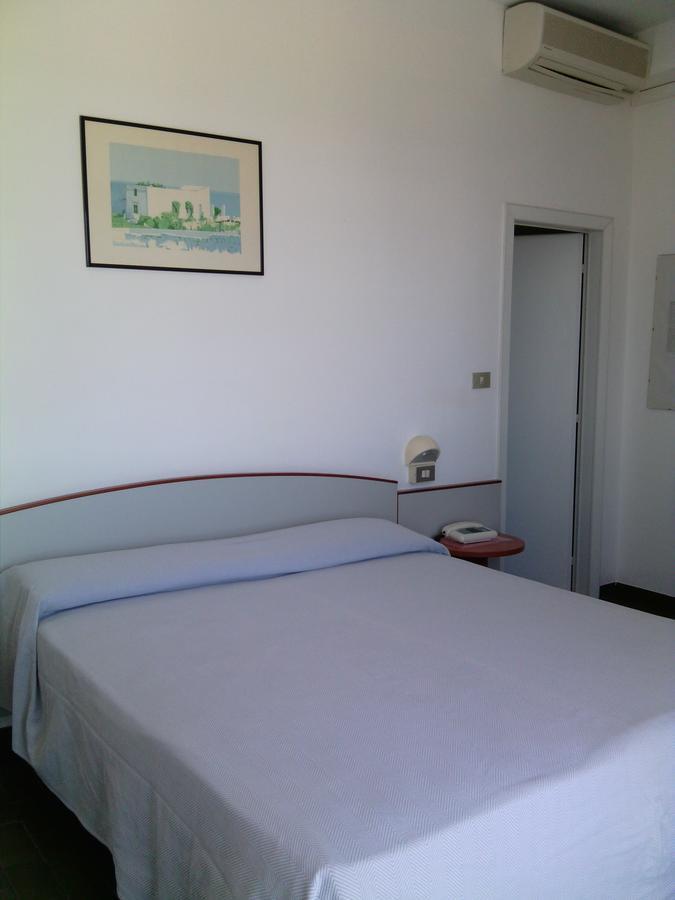 Hotel Boston Alba Adriatica Zewnętrze zdjęcie