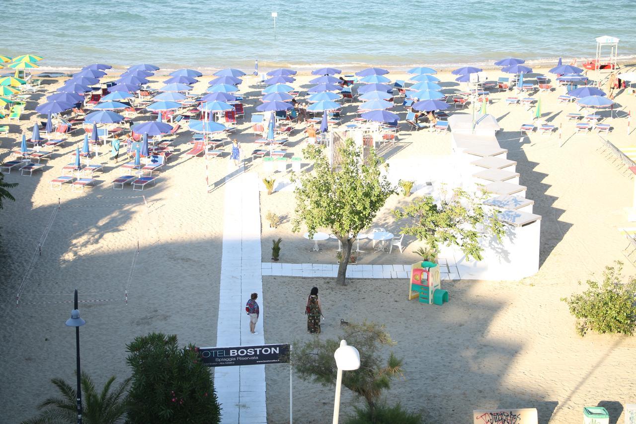 Hotel Boston Alba Adriatica Zewnętrze zdjęcie