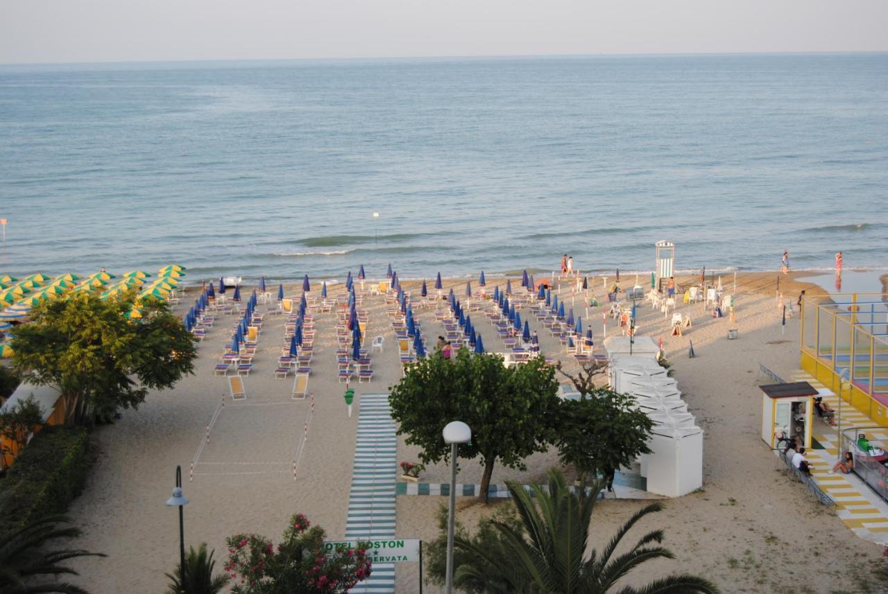 Hotel Boston Alba Adriatica Zewnętrze zdjęcie
